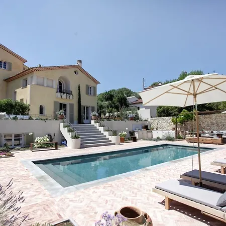 Superb In The Centre Of Antibes