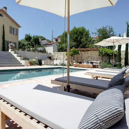 Superb In The Centre Of Villa Antibes