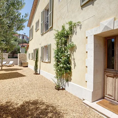 Villa Superb In The Centre Of Antibes
